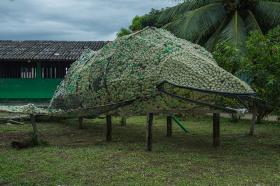 Escultura en forma de ballena Jorobada en un colegio de Nuquí. Escultura en forma de ballena Jorobada en un colegio de Nuquí.