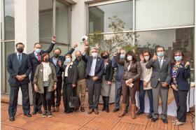 Los homenajeados en un sentido evento de despedida